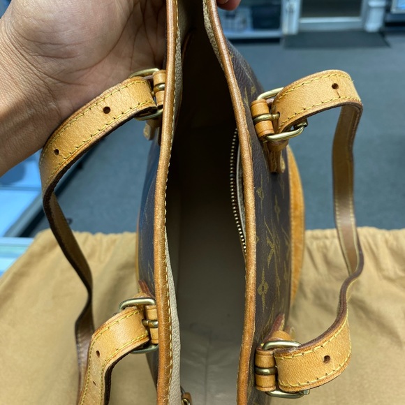 Louis Vuitton monogram bucket bag with pouch - Picture 4 of 12